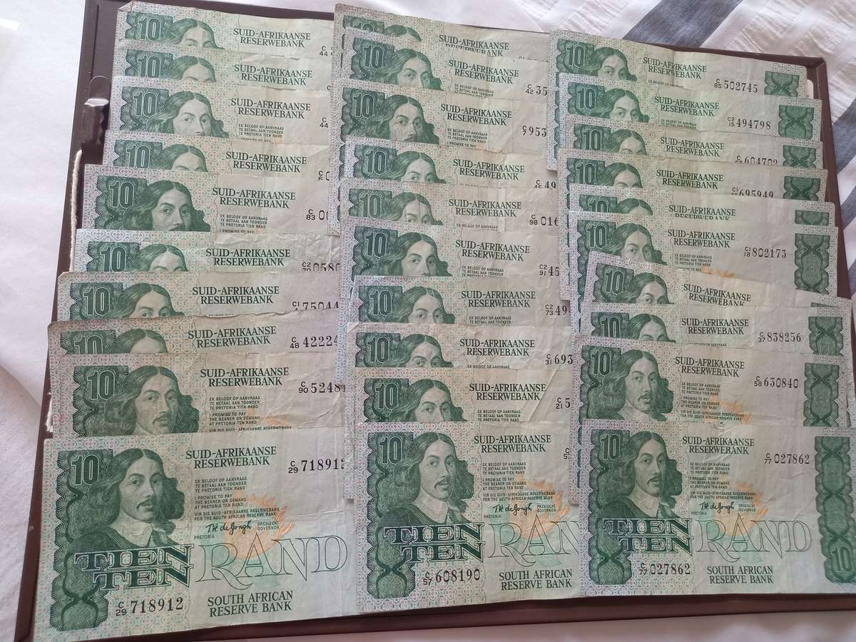 HUGE LOT OF USED DE JONGH BANK NOTES WITH GREAT BUY NOW OPTION. PLS READ