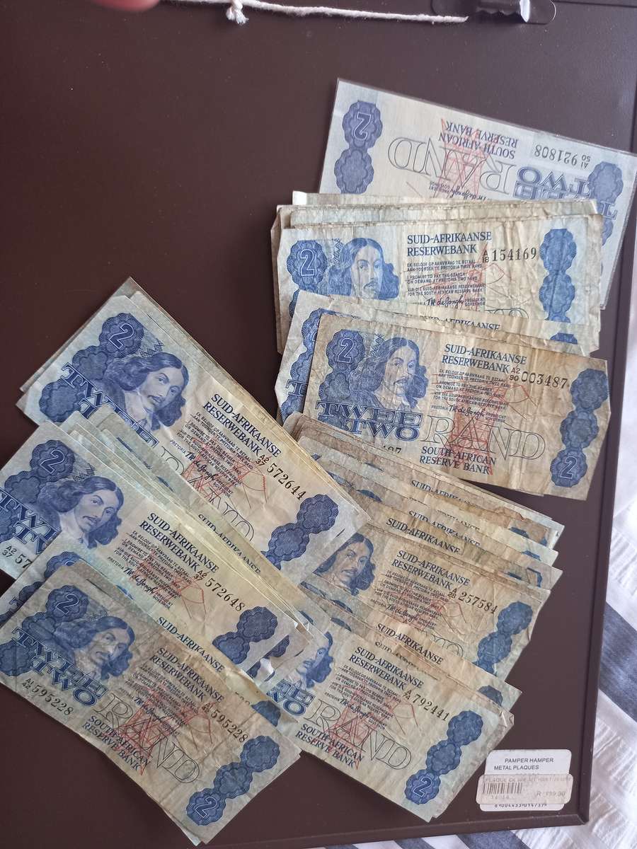 HUGE LOT OF USED DE JONGH BANK NOTES WITH GREAT BUY NOW OPTION. PLS READ