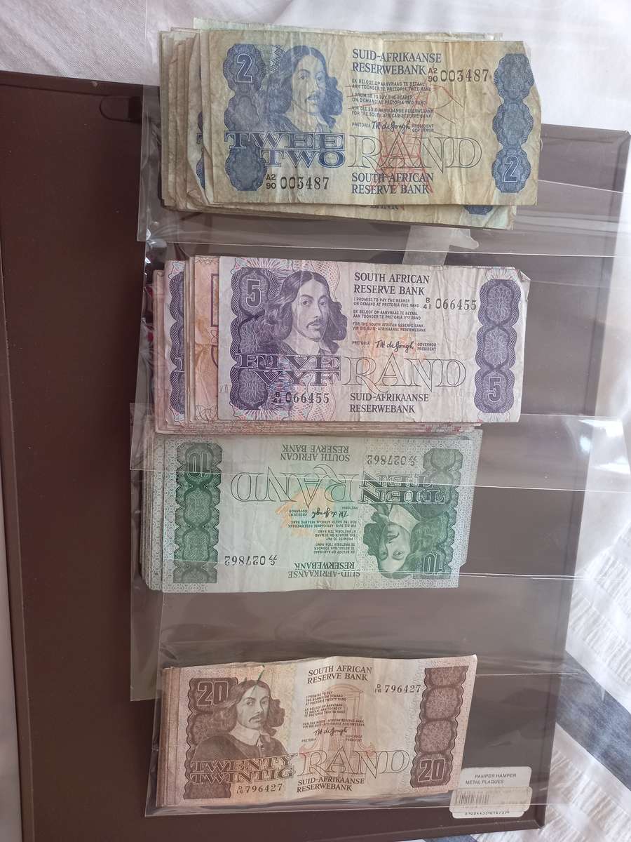 HUGE LOT OF USED DE JONGH BANK NOTES WITH GREAT BUY NOW OPTION. PLS READ
