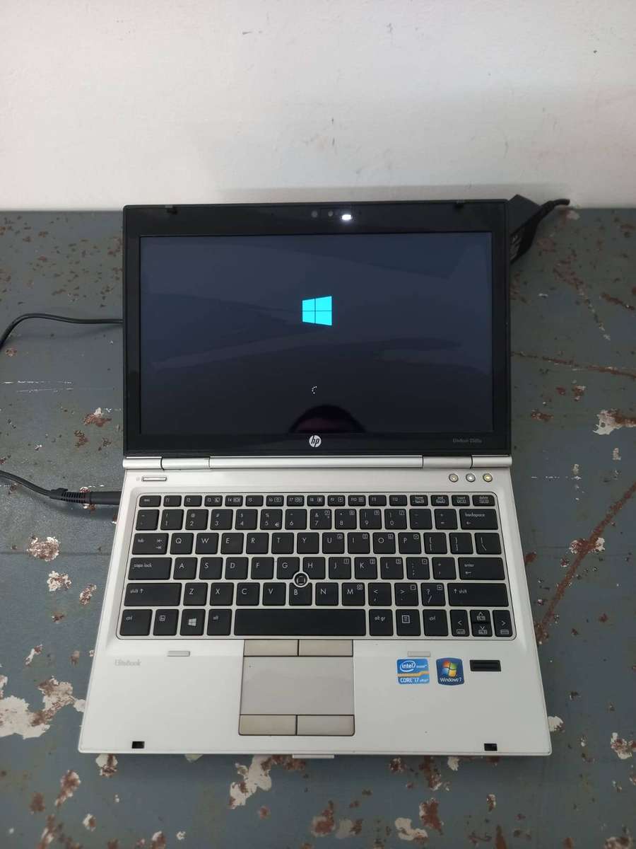 HP ELITEBOOK 2560P- intel Core i7-2620M - 2GB RAM - 500GB HDD - Windows 10 Pro