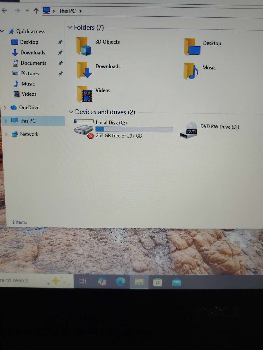 Dell Latitude E6410 - Intel Core i5-M 560 @ 2.67GHz - 4GB RAM - 320GB HDD - Windows 10 Pro