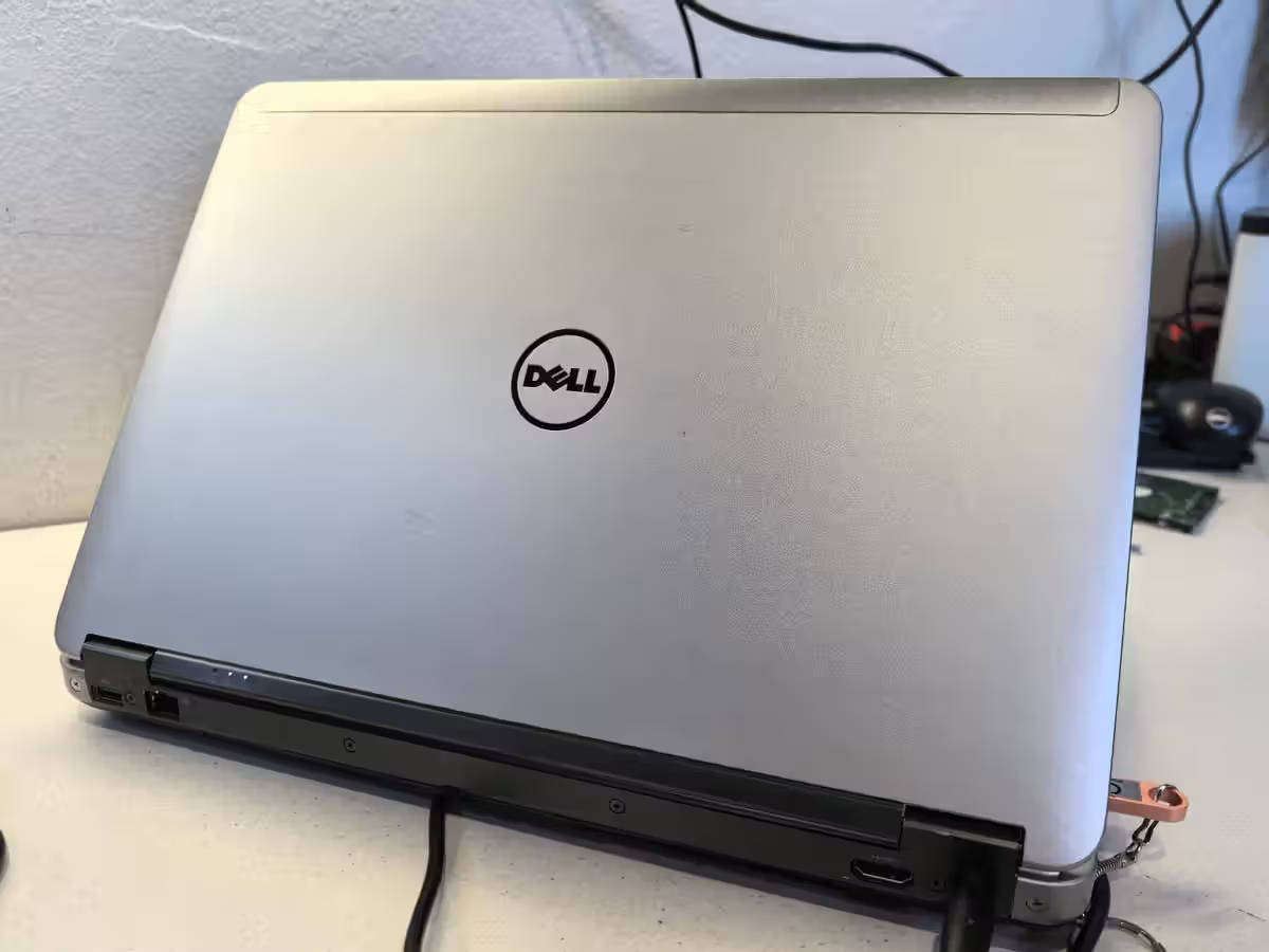 Dell Latitude E6440 - Intel Core i5 - 4GB RAM - 320GB HDD - Windows 10 Pro