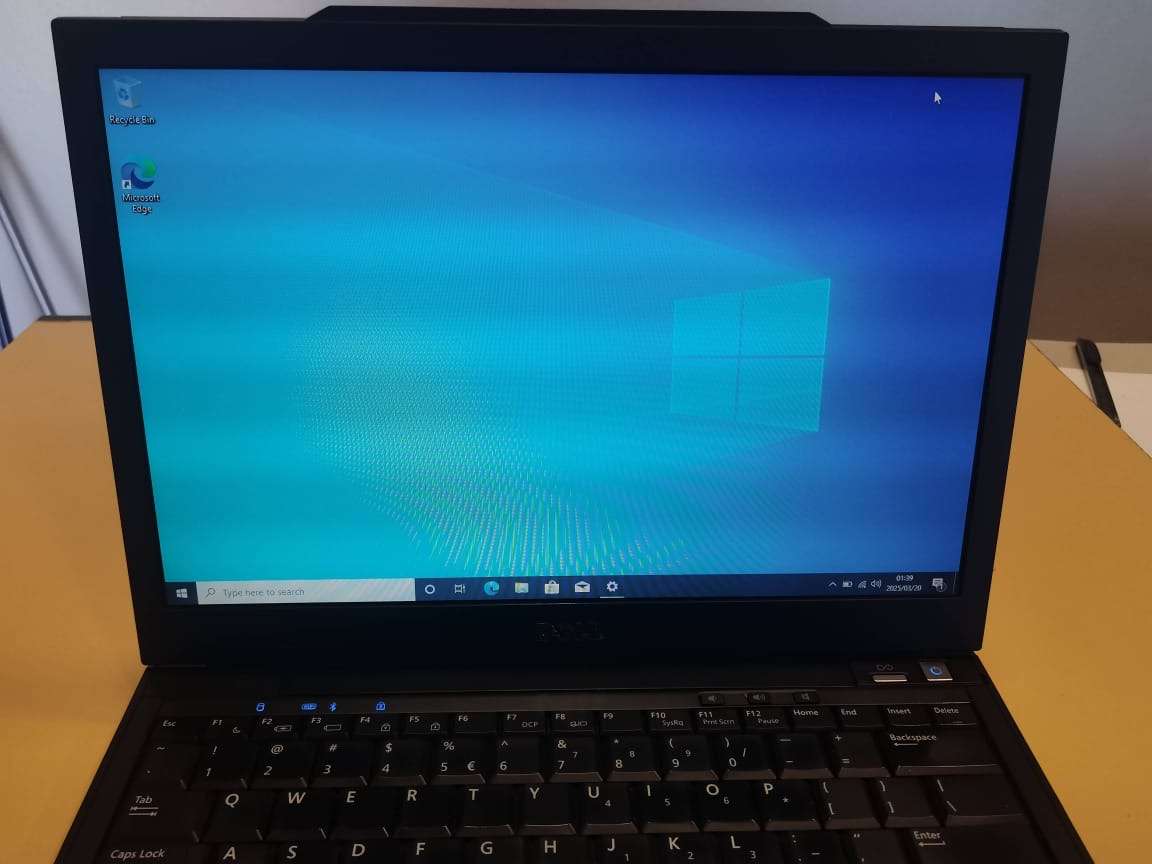 Dell Latitude E4300 - Intel Core 2 Duo @ 2.53GHz - 4GB RAM - 256GB HDD