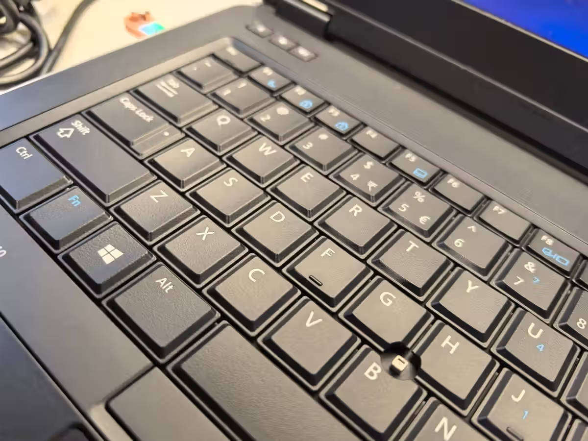 Dell Latitude E6440 - Intel Core i5 - 4GB RAM - 320GB HDD - Windows 10 Pro