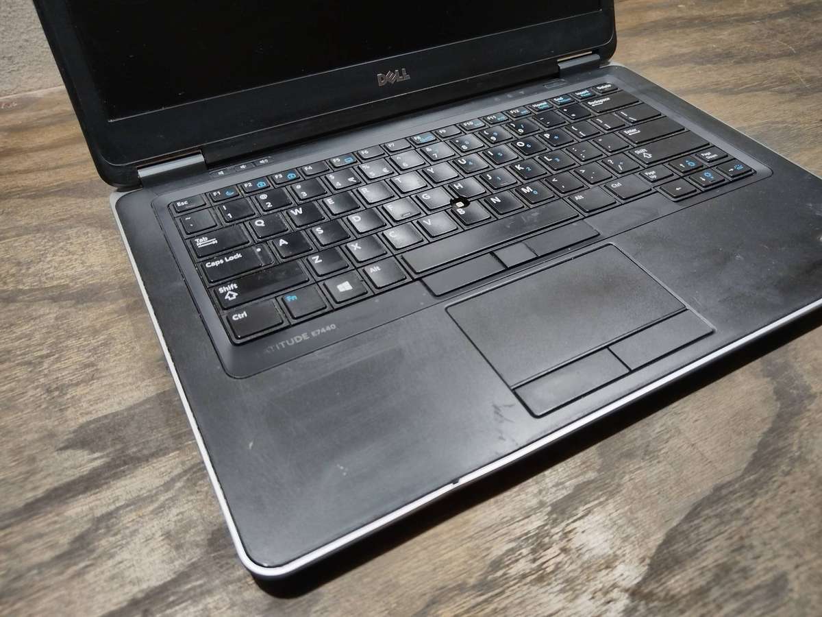 Dell Latitude E7440 - Intel Core i7 - 8GB RAM - 256GB mSATA SSD - Windows 10 Pro - Intel Graphics