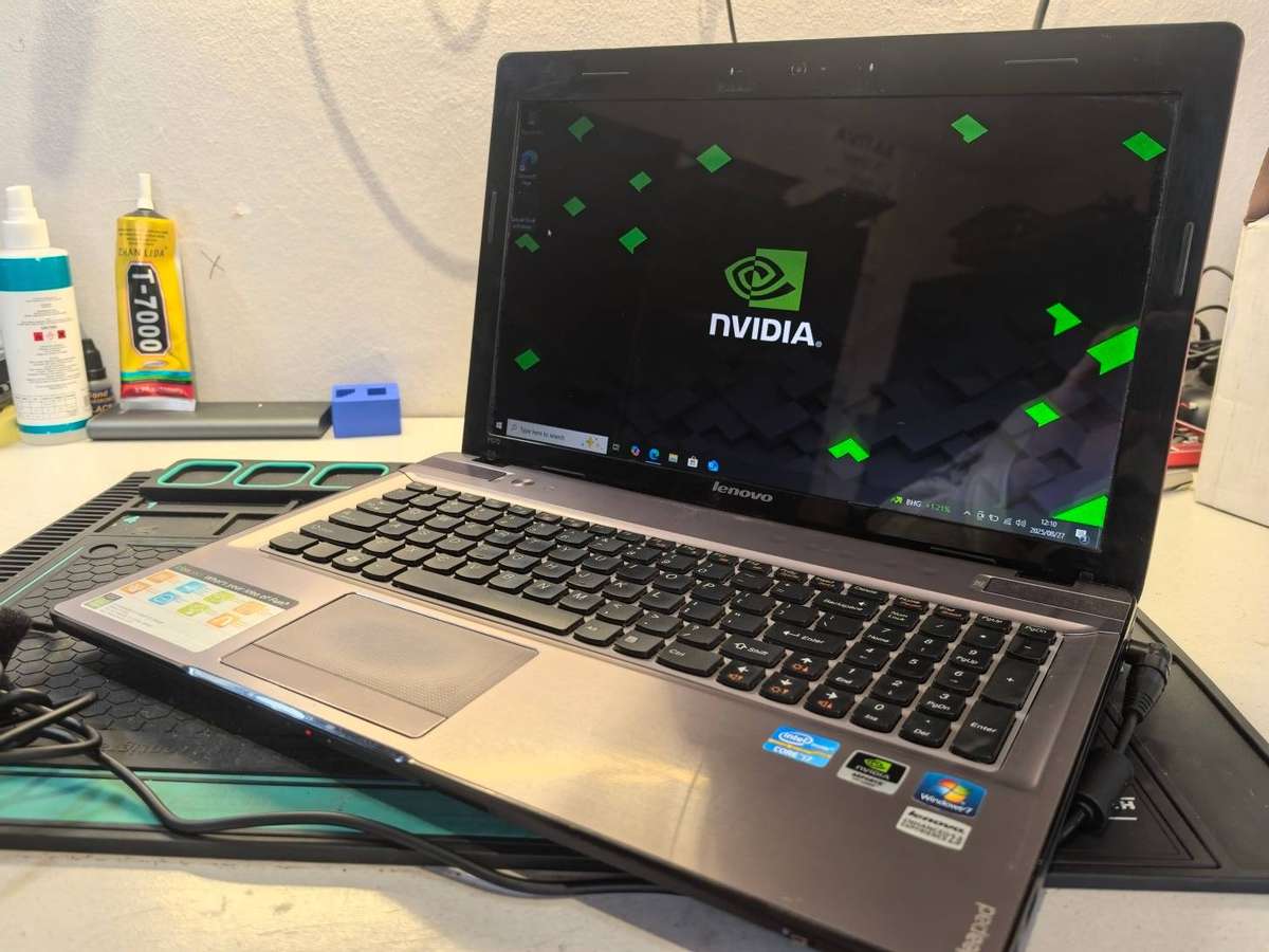 LENOVO IDEAPAD Y700, i7-2670QM QUAD CORE, 8GB RAM, 256GB SSD, NVIDIA GEFORCE GT555