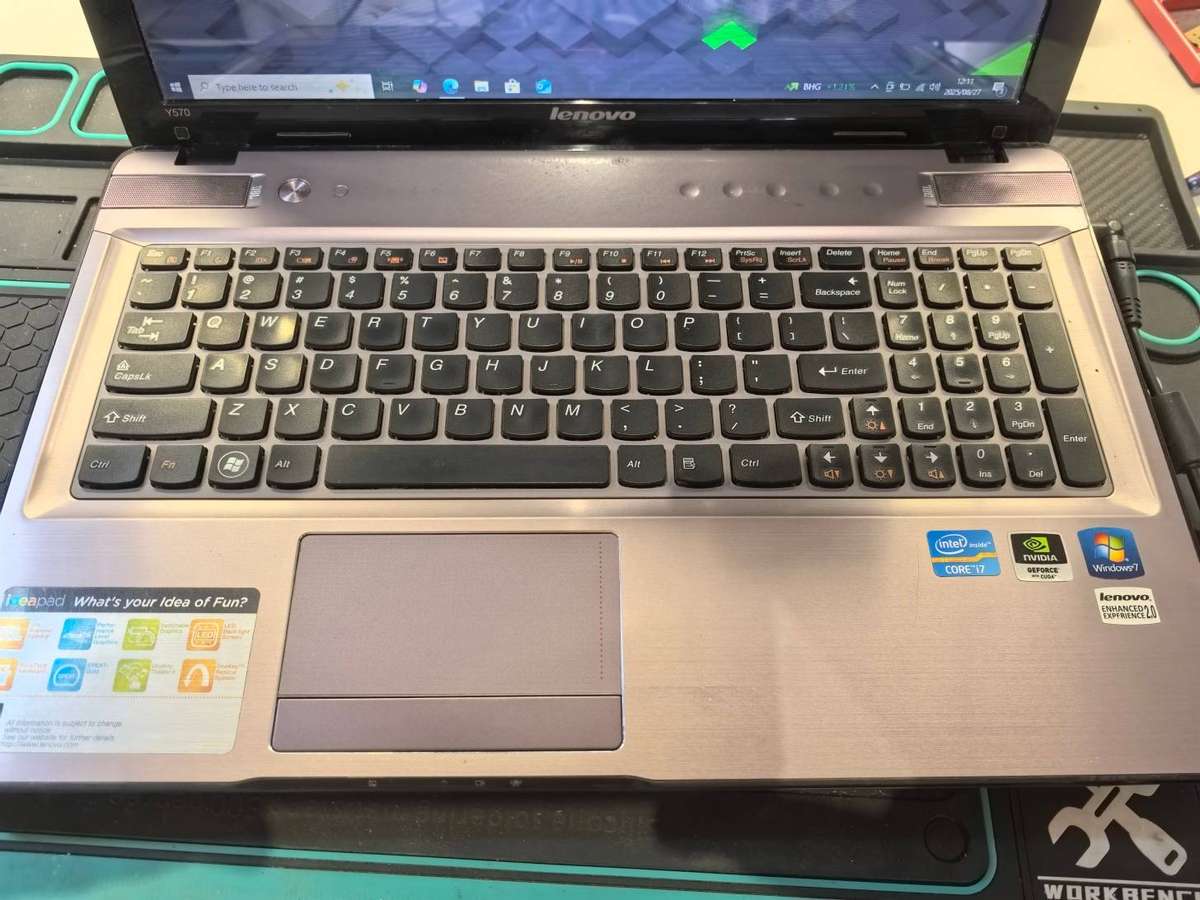 LENOVO IDEAPAD Y700, i7-2670QM QUAD CORE, 8GB RAM, 256GB SSD, NVIDIA GEFORCE GT555