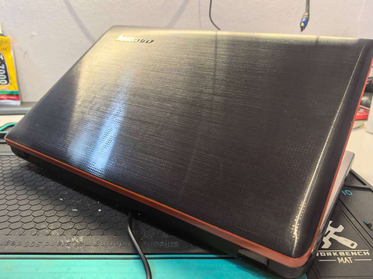 LENOVO IDEAPAD Y700, i7-2670QM QUAD CORE, 8GB RAM, 256GB SSD, NVIDIA GEFORCE GT555