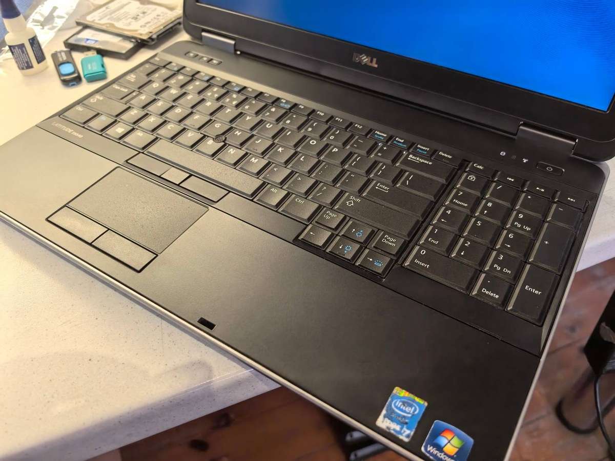 Dell Latitude E6540, i7-4810MQ, 8GB RAM, 256GB SSD, FHD, Radeon 2GB GDDR5