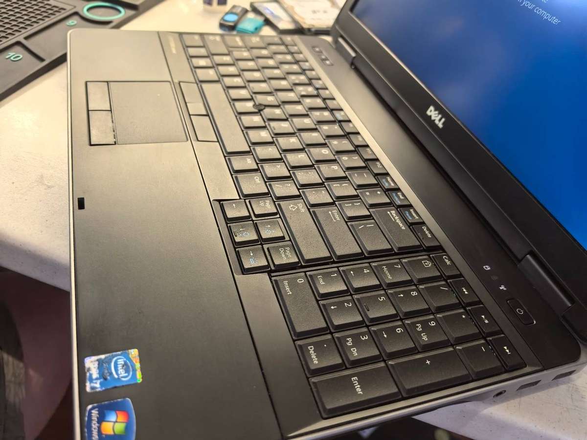 Dell Latitude E6540, i7-4810MQ, 8GB RAM, 256GB SSD, FHD, Radeon 2GB GDDR5