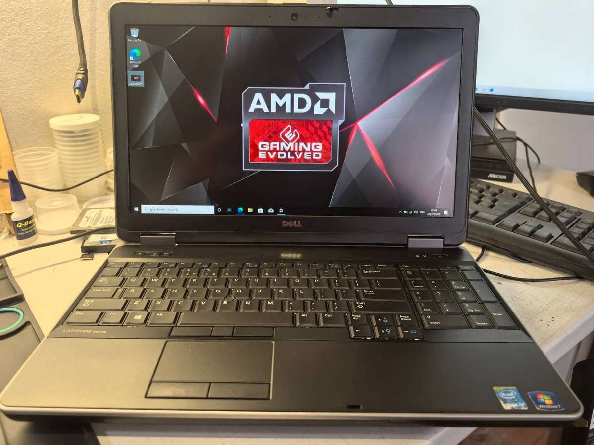 Dell Latitude E6540, i7-4810MQ, 8GB RAM, 256GB SSD, FHD, Radeon 2GB GDDR5