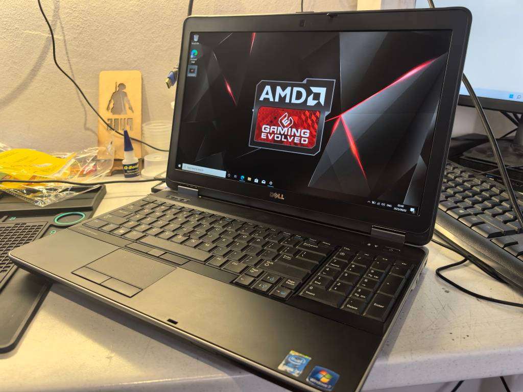 Dell Latitude E6540, i7-4810MQ, 8GB RAM, 256GB SSD, FHD, Radeon 2GB GDDR5