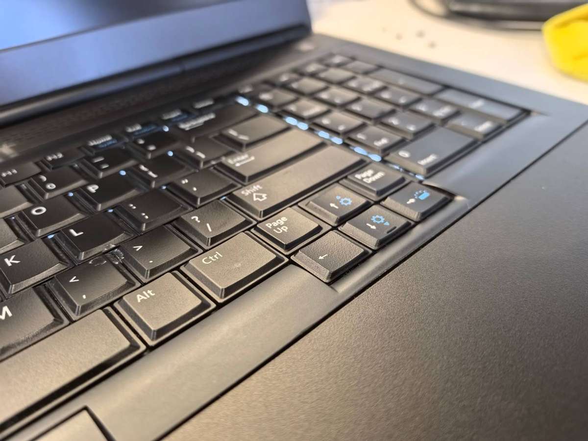 LATE ENTRY-Graphic Design, Dell Precision M6800, i7-4610M, 16GB RAM, 240GB SSD, NVIDIA QUADRO K4100M