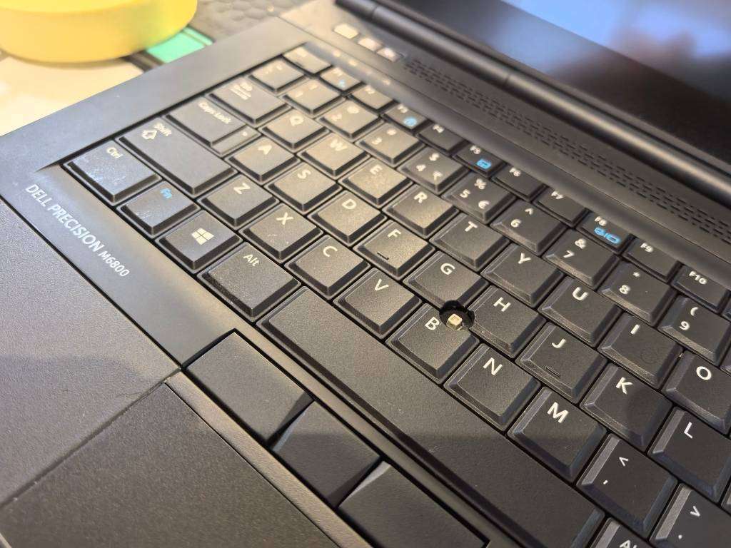 ENGINEERING DELL PRECISION M6800, i7-4800MQ, 32GB RAM, 512GB SSD, 1000GB HDD, NVIDIA K3100M 4GB, FHD