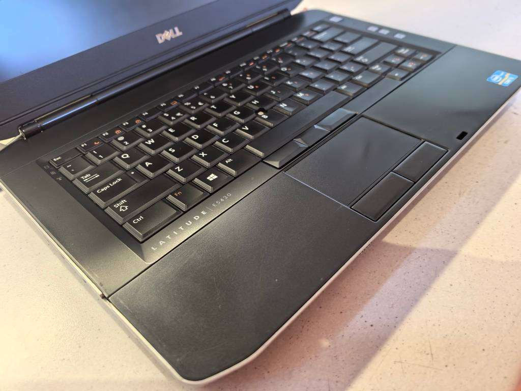 Dell Latitude E5430, i5-3230m, 4GB RAM, 500GB HDD, HD