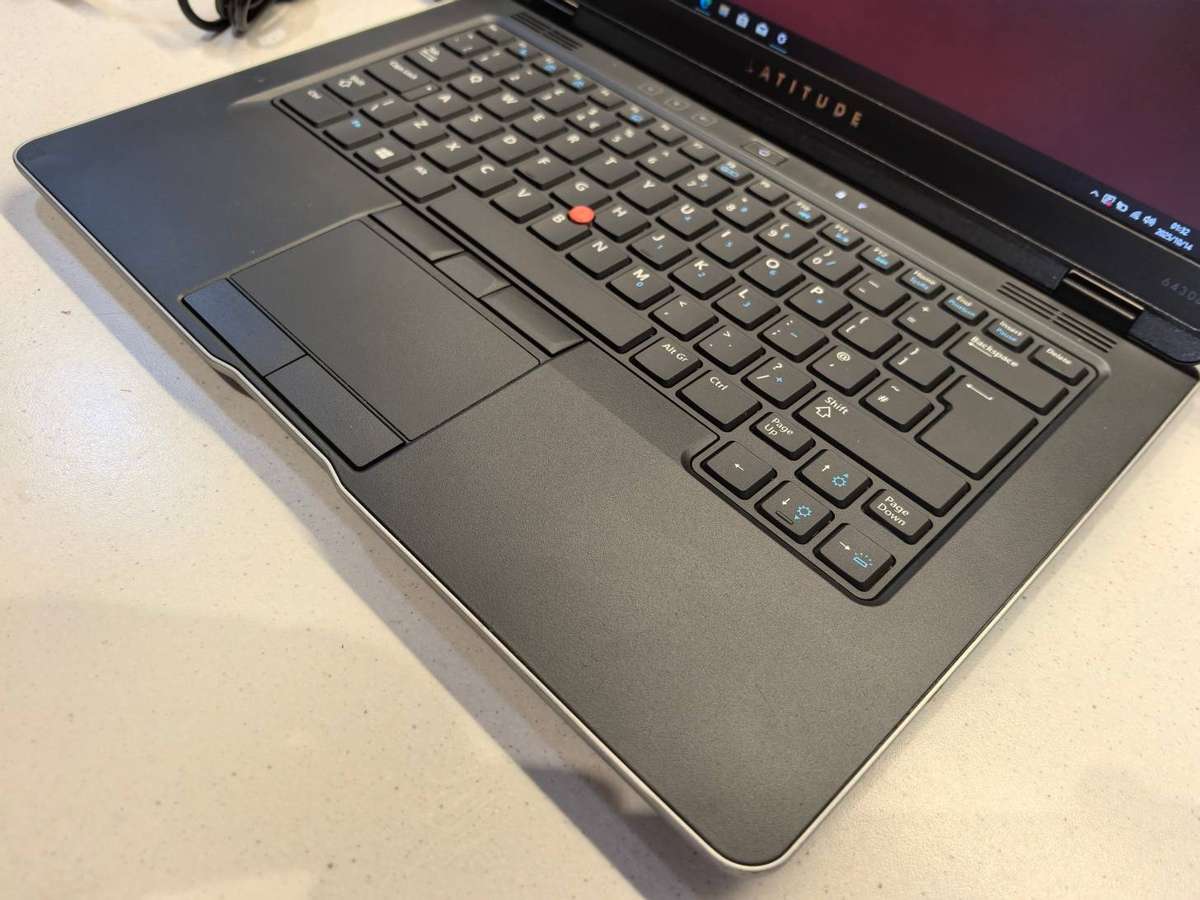 DELL LATITUDE 6430U ULTRABOOK, i5-3437U, 8GB RAM, 128GB SSD, HD+ DISPLAY