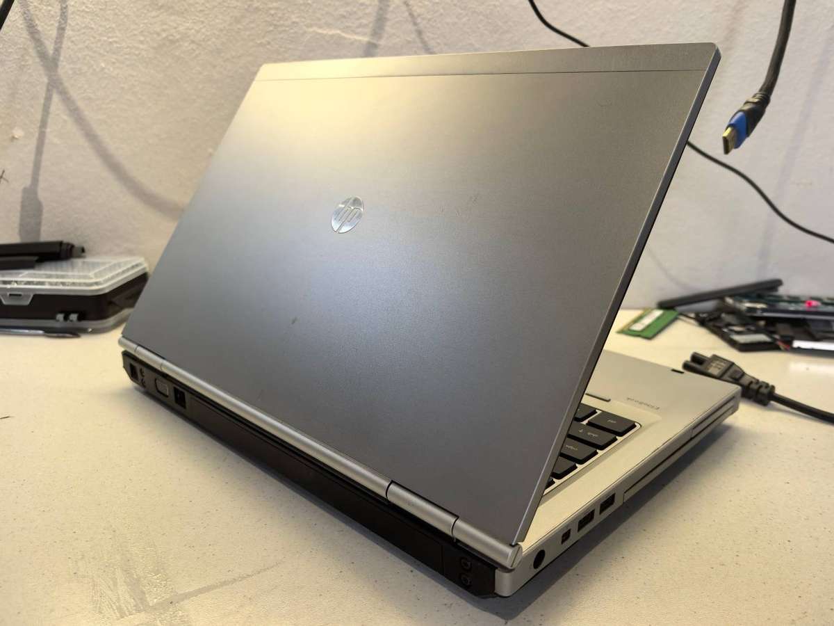 HP EliteBook 8460P - Intel Core i5-2520M - 4GB RAM - 500GB HDD-HD