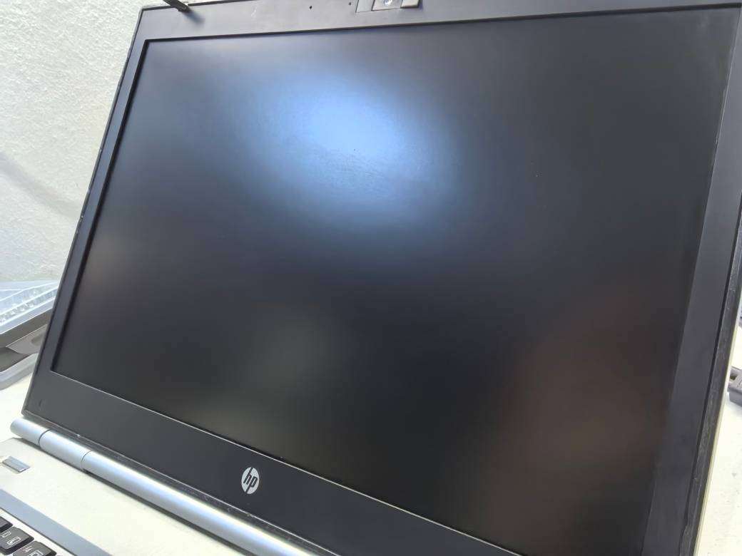 HP EliteBook 8460P - Intel Core i5-2520M - 4GB RAM - 500GB HDD-HD