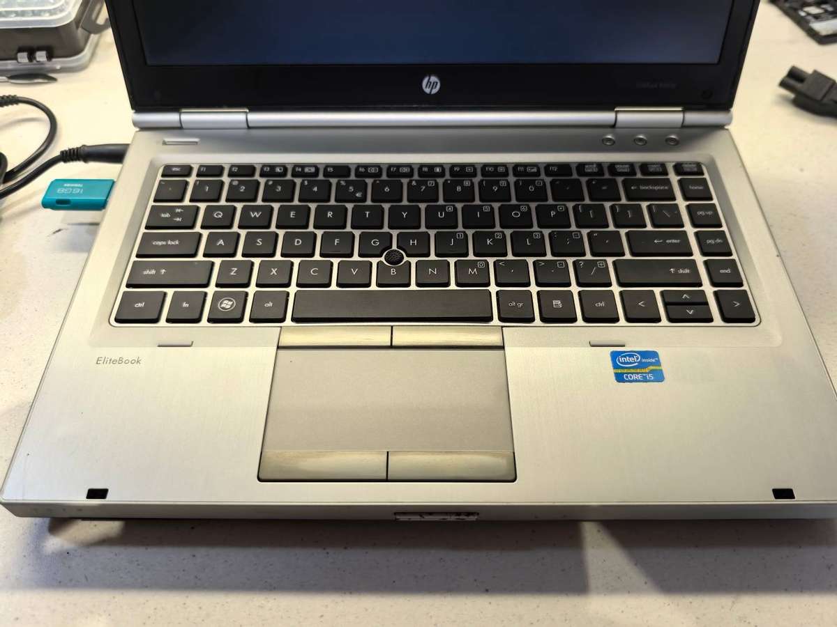 HP EliteBook 8460P - Intel Core i5-2520M - 4GB RAM - 500GB HDD-HD