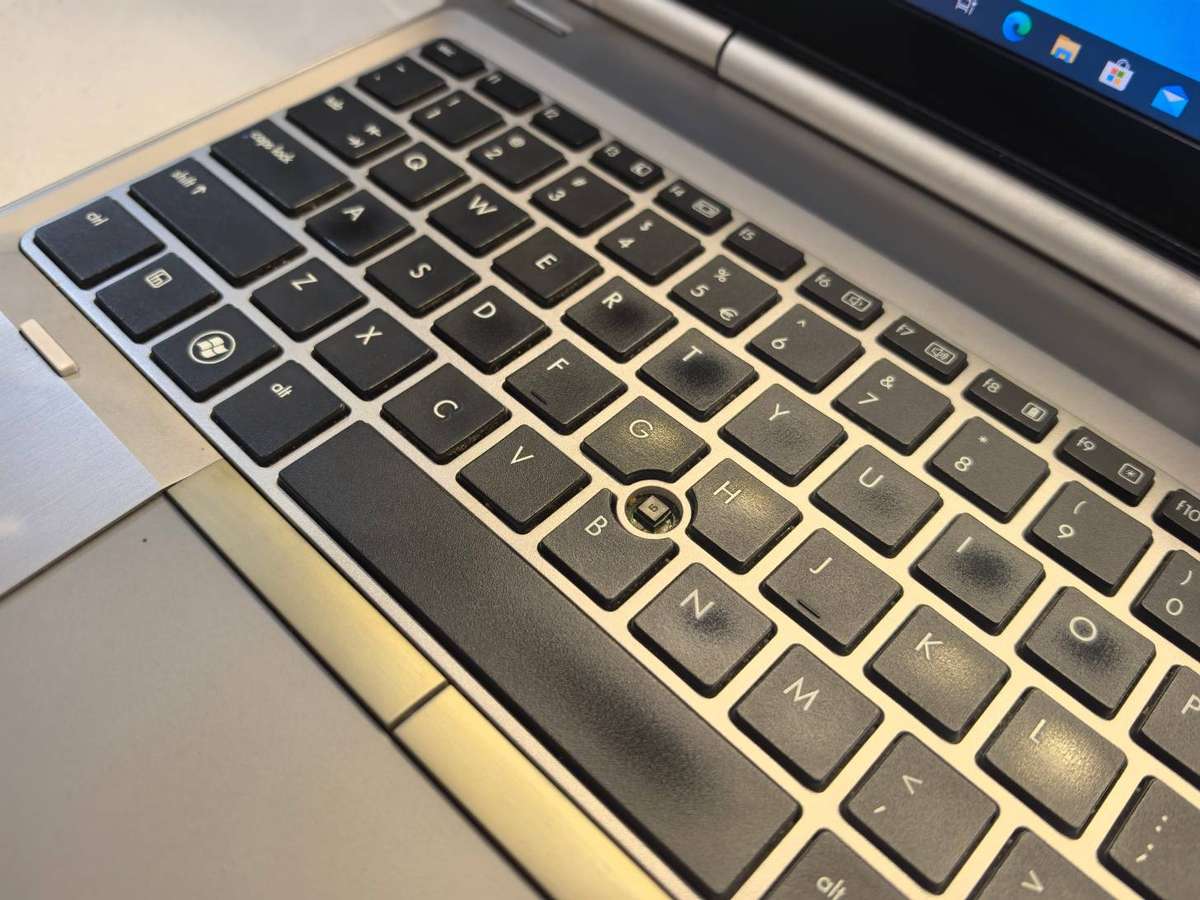 HP ELITEBOOK 8570P, i5-3360M , 8GB RAM,500GB HDD, HD+, Windows 10