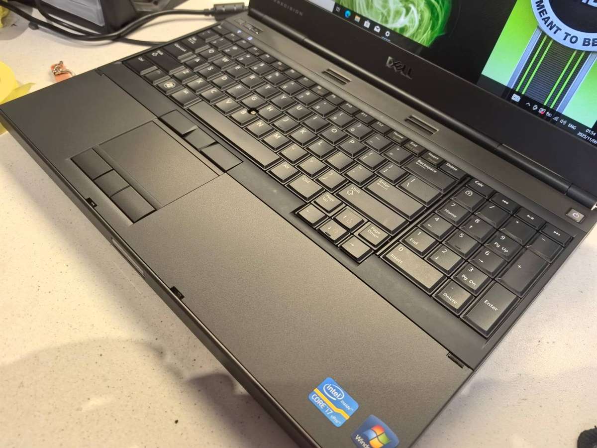 Dell Precision M4600, i7-2760QM, 8GB RAM, 256GB SSD, FHD, NVIDIA QUADRO 1000M