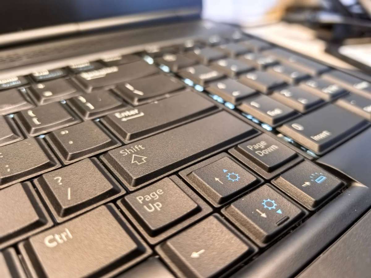 Dell Precision M4800, i7-4800QM, 8GB RAM, 256GB SSD, FHD, NVIDIA Quadro 2100M