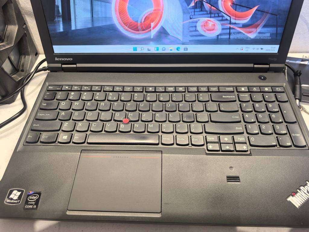 Lenovo ThinkPad T540p, i5-4300M, 8GB RAM, 500GB HDD, DVD