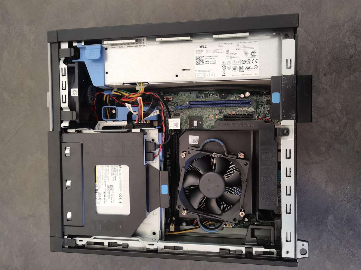 Dell Optiplex 7020 - Intel Core i5-4590 @ 3.30GHz - 4GB RAM - 500GB HDD