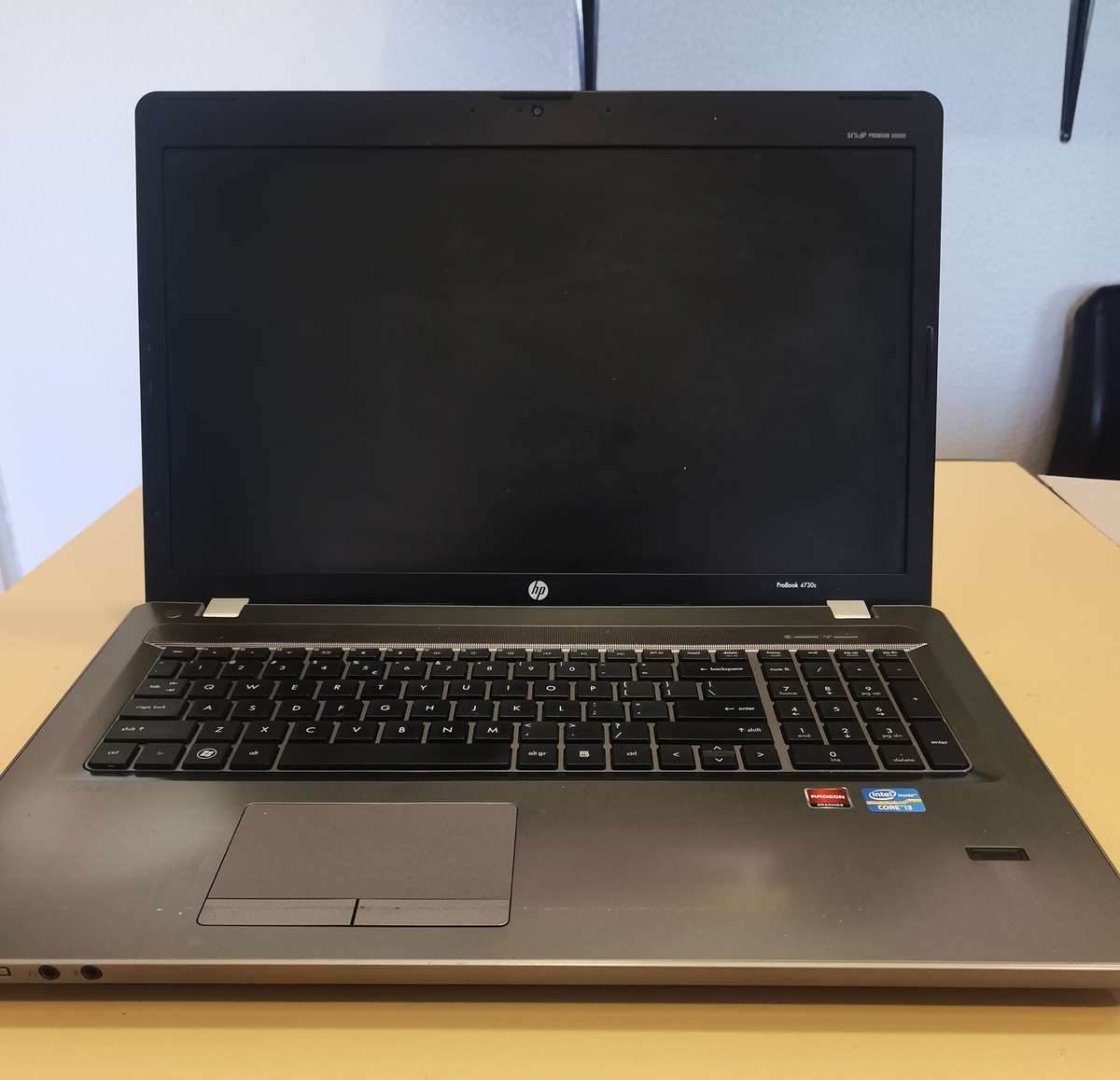 HP ProBook 4730S - Intel Core i3-2330M-RADEON GRAPHICS-HD+- 8GB RAM - 256GB SSD