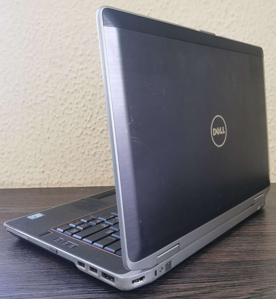 Dell Latitude E6420 - Intel Core i5-2520M @ 2.50GHz - 4GB RAM - 500GB HDD