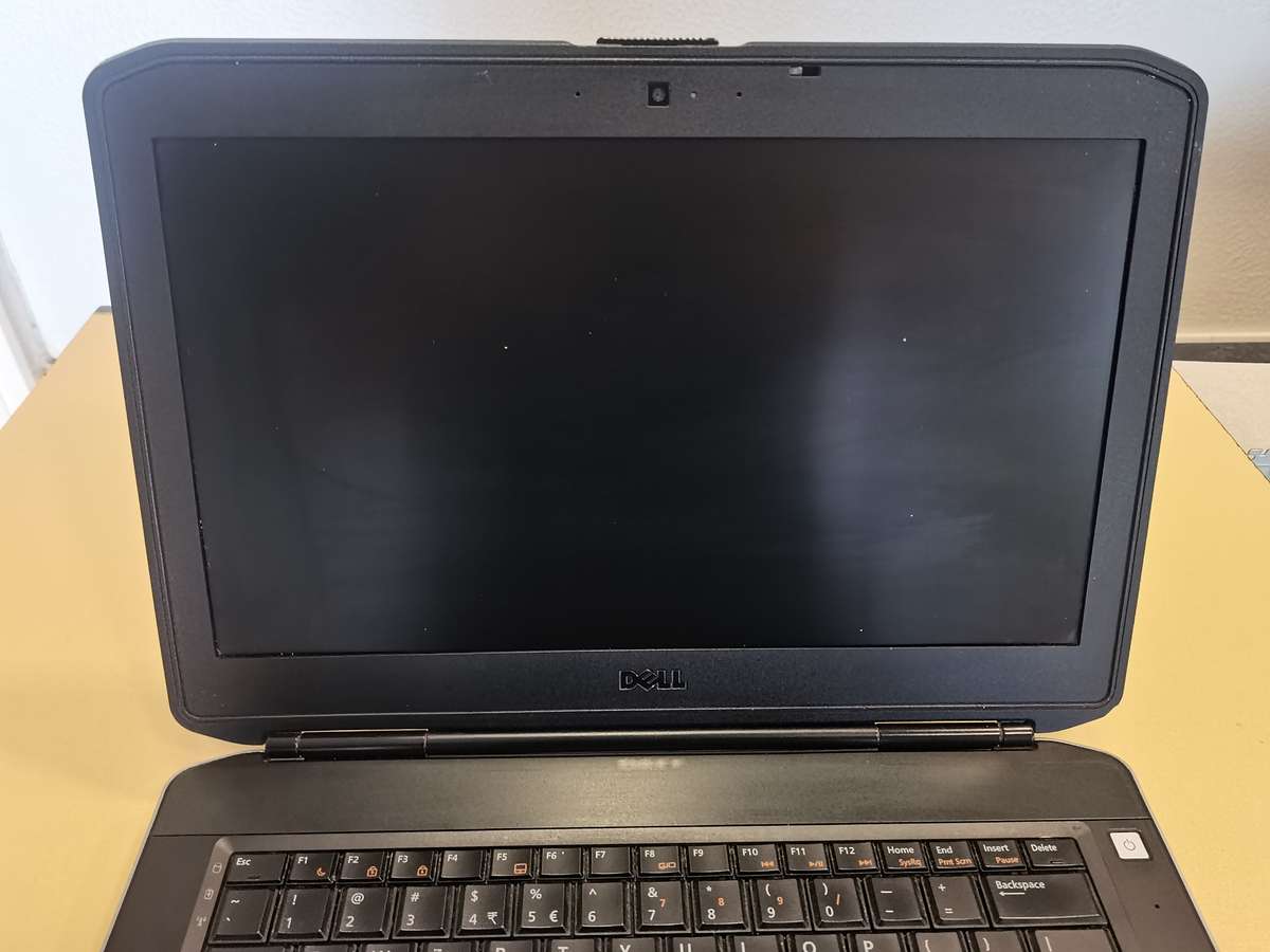 Dell Latitude E5430 - Intel Core i5-3220M @ 2.60GHz - 4GB RAM - 500GB HDD - Brand New Battery