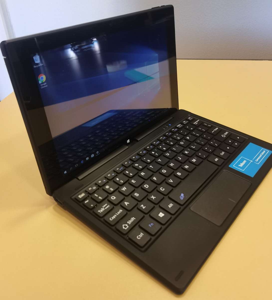 Mecer Xpress Executive A105c - Intel Atom x5-28350 @1.44GHz - 2GB RAM - 32GB HDD - Intel HD Graphics