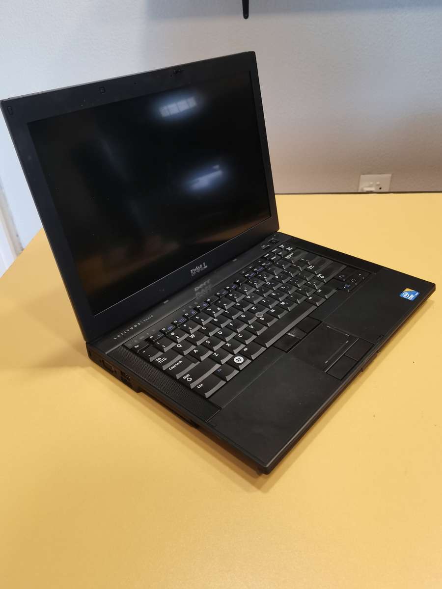 Dell Latitude E6410 - Intel Core i5-M 560 @ 2.67GHz - 4GB RAM - 500GB HDD - Battery Dead