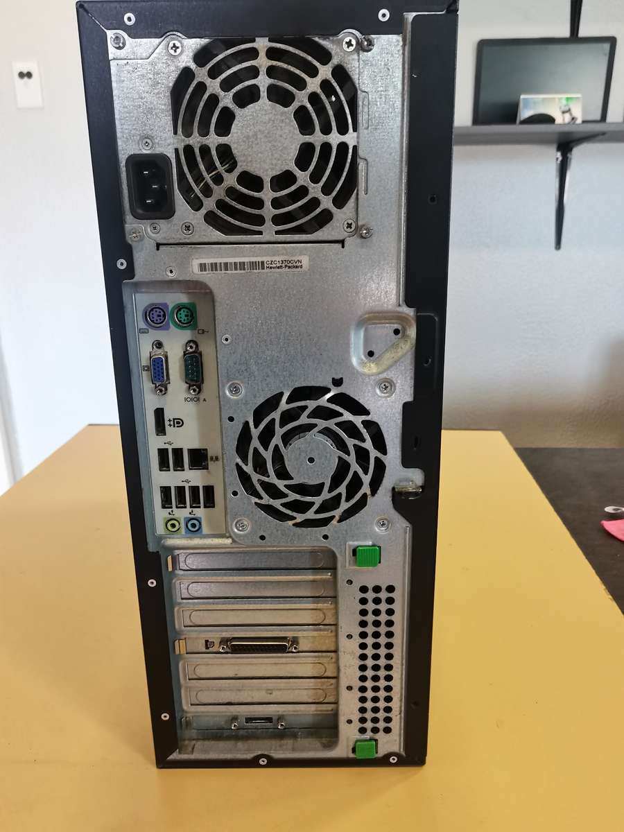 HP Compaq 8200 Elite - Intel Core i5-2500S @ 2.70GHz - 4GB RAM - 500GB HDD