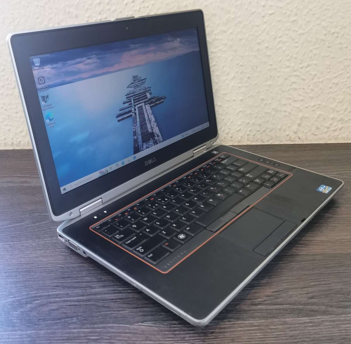 Dell Latitude E6420 - Intel Core i5-2520M @ 2.50GHz - 4GB RAM - 500GB HDD