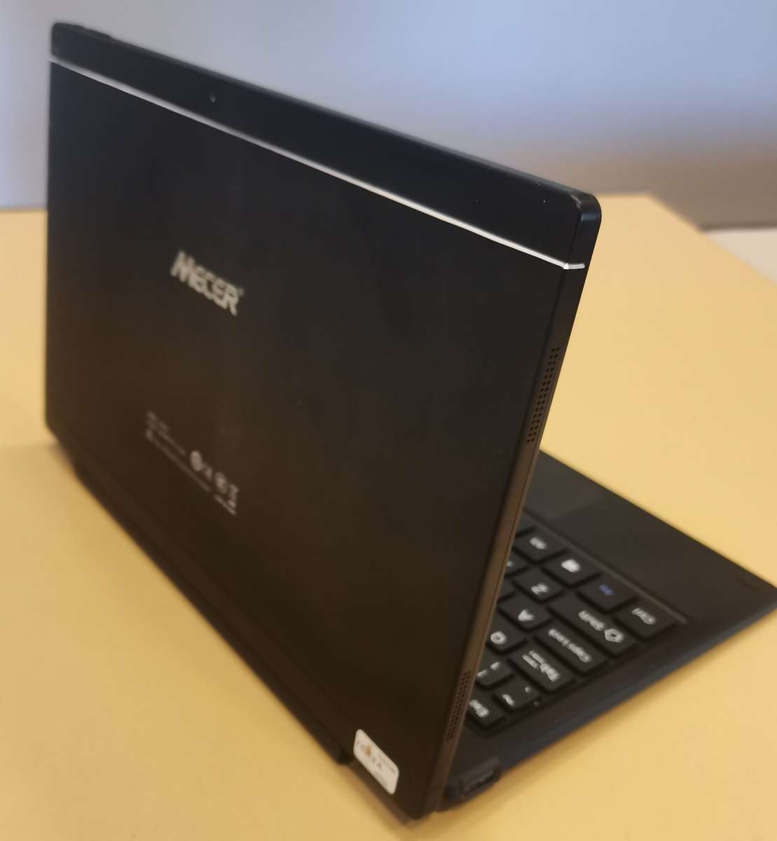 Mecer Xpress Executive A105c - Intel Atom x5-28350 @1.44GHz - 2GB RAM - 32GB HDD - Intel HD Graphics