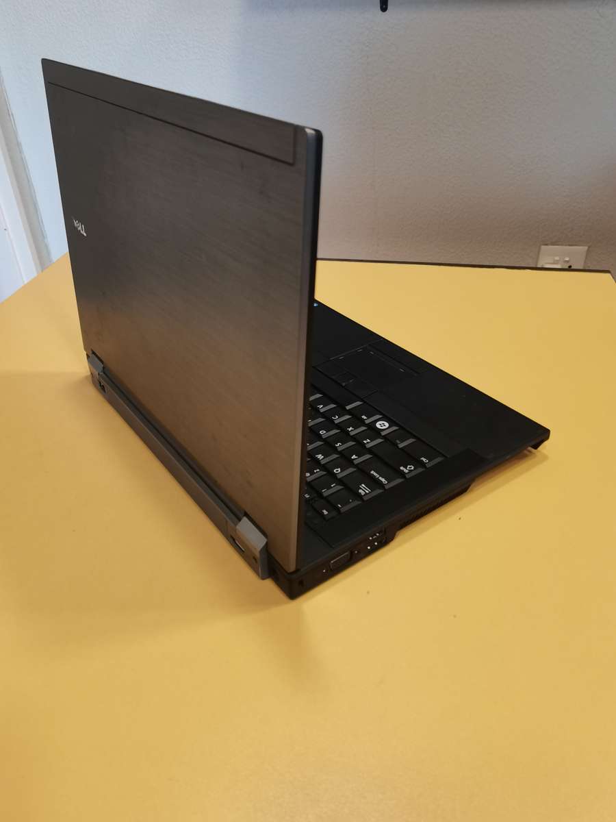 Dell Latitude E6410 - Intel Core i5-M 560 @ 2.67GHz - 4GB RAM - 500GB HDD - Battery Dead