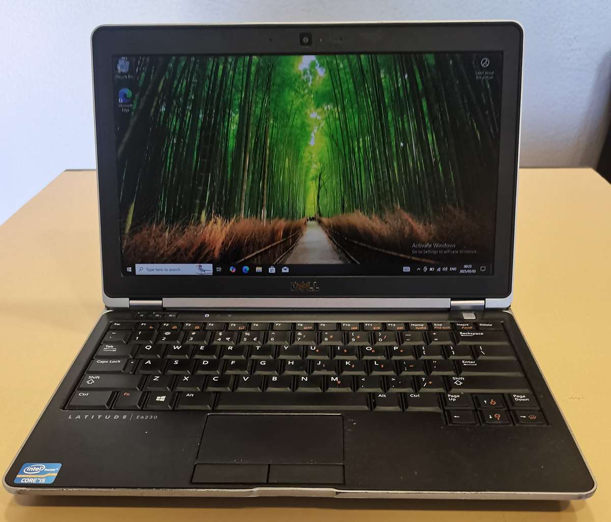 Dell Latitude E6230 - Intel Core i5-3320M @ 2.60GHz - 4GB RAM - 500GB HDD