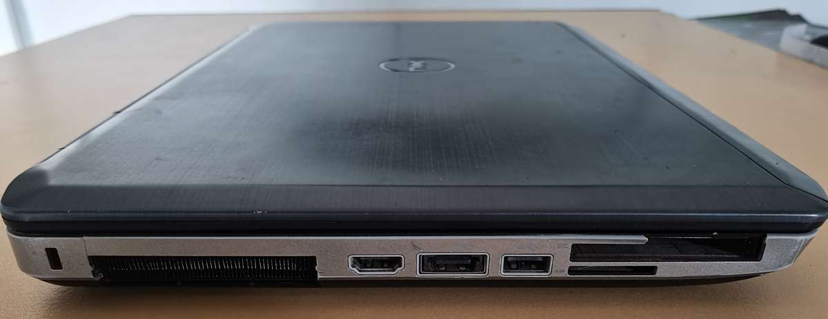 Dell Latitude E5530 - Intel Core i5-3210M @ 2.50 - 4GB RAM - 500GB HDD