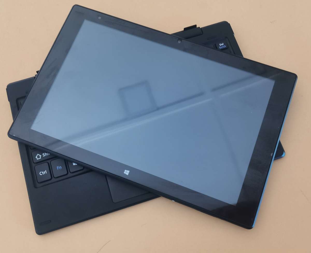 Mecer Xpress Executive A105c - Intel Atom x5-28350 @1.44GHz - 2GB RAM - 32GB HDD - Intel HD Graphics