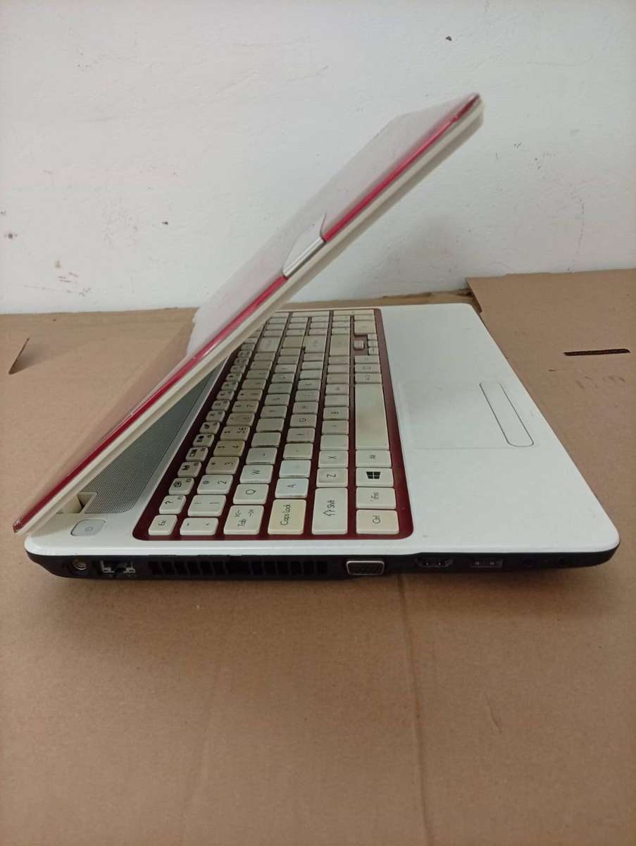 Packard Bell Easynote TV43HC- Intel Core I3-Gen 2-Intel HD Graphics--NON FUNCTIONING