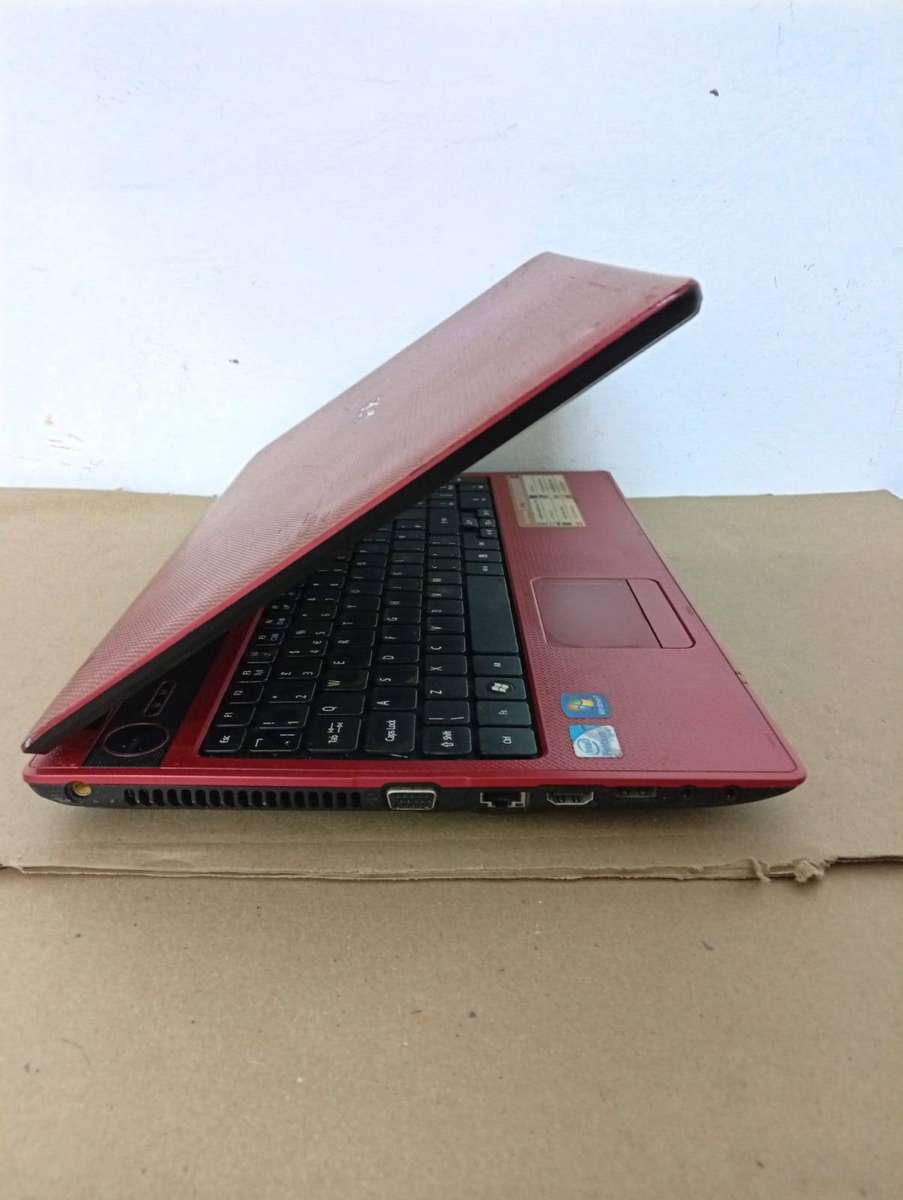 Acer Aspire 5736Z - Intel PENTIUM- INTEL GMA GRAPHICS-NON FUNCTIONING