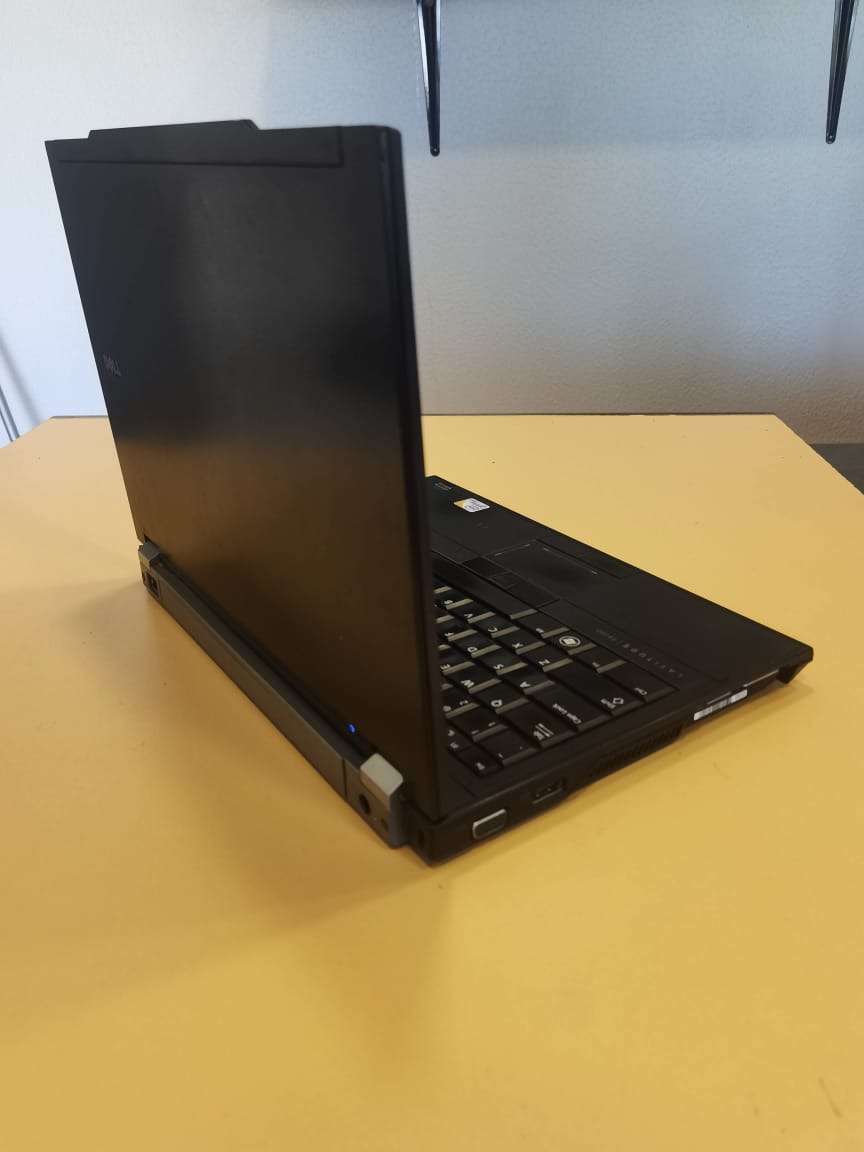 Dell Latitude E4300 - Intel Core 2 Duo @ 2.53GHz - 4GB RAM - 256GB HDD