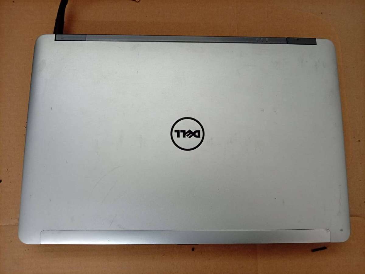 Dell Latitude E6540-Intel Core i7-4TH GEN-Intel HD Graphics-8GB DDR3 RAM-256GB SSD-Windows 10 Pro
