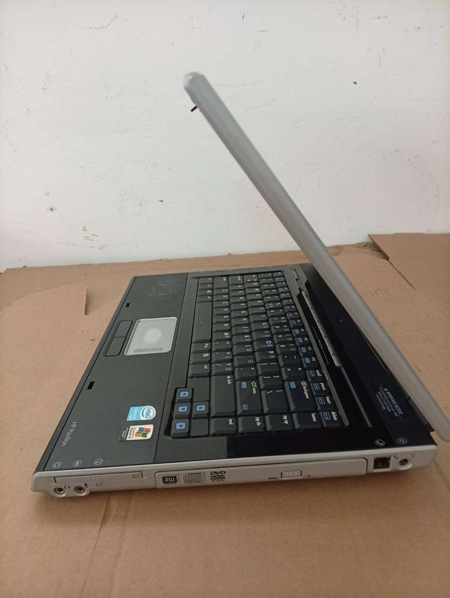HP Pavilion dv5000-Intel Celeron M 410-Intel GMA 950 Graphics-NON FUNCTIONING