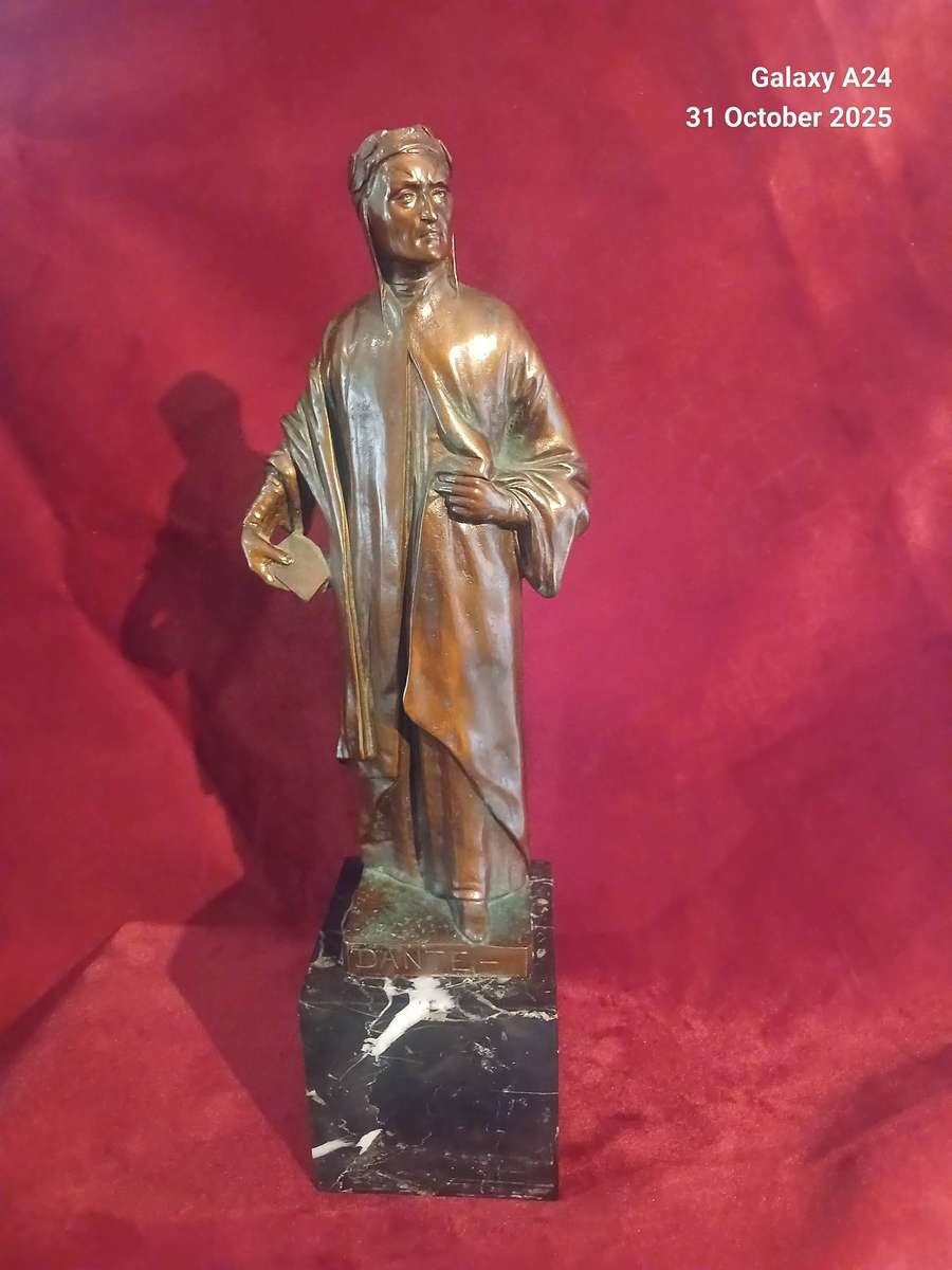 Bronze sculpture of Dante Alighieri by Ernest Beck