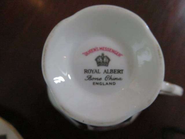 Royal Albert Queen's Messenger sugar bowl