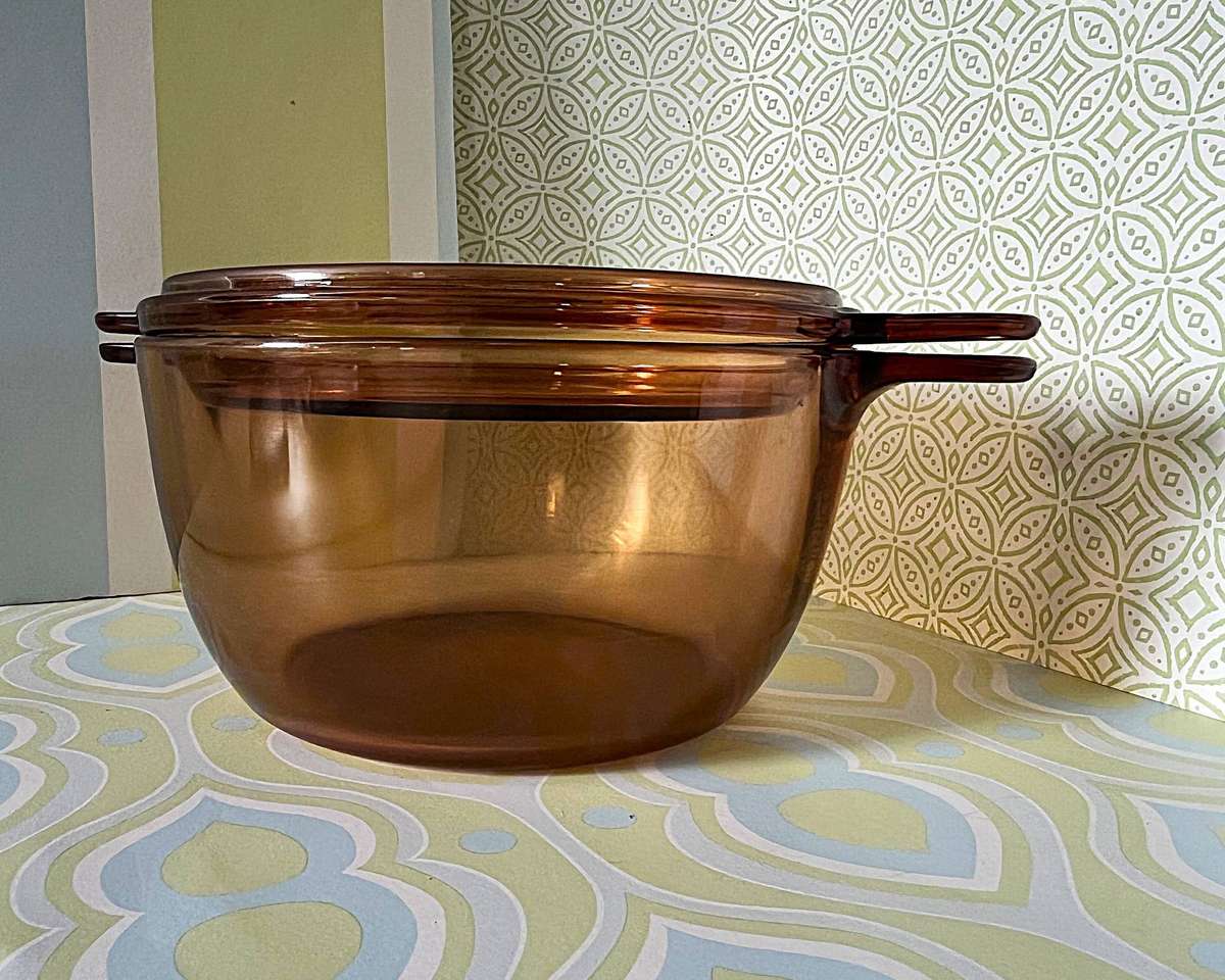 Vintage Corning Vision Ware 2.5L Casserole Dish