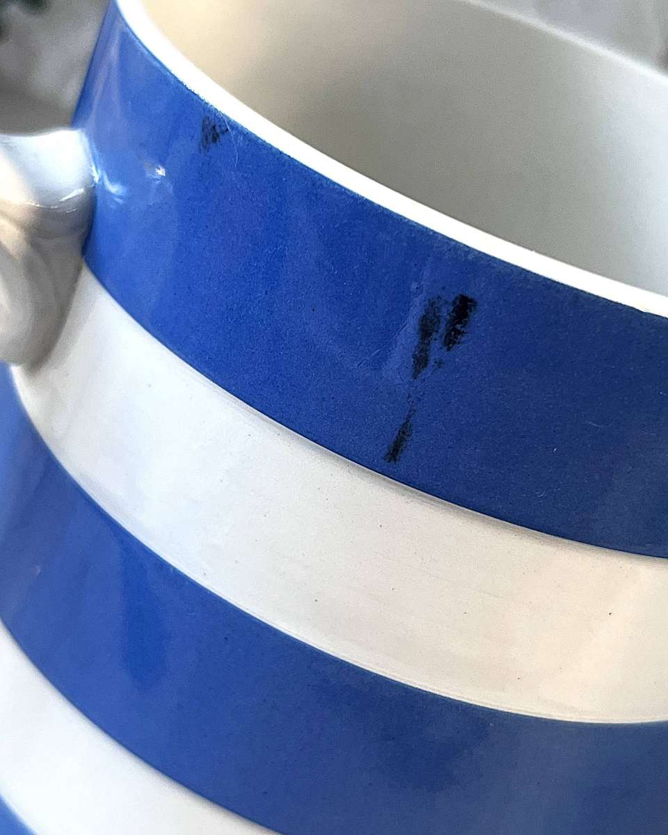 T.G. Green & Co. Cornishware 1.5-Pint "Dreadnought" Milk/Water Pitcher.