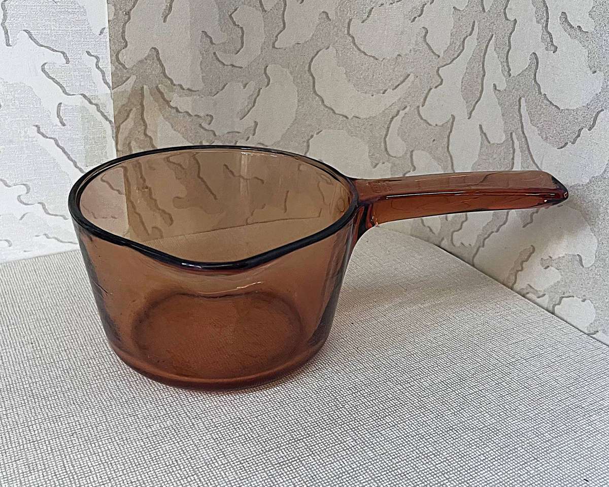 Vintage Corning Vision Ware 0.5L Saucepan with Spout.